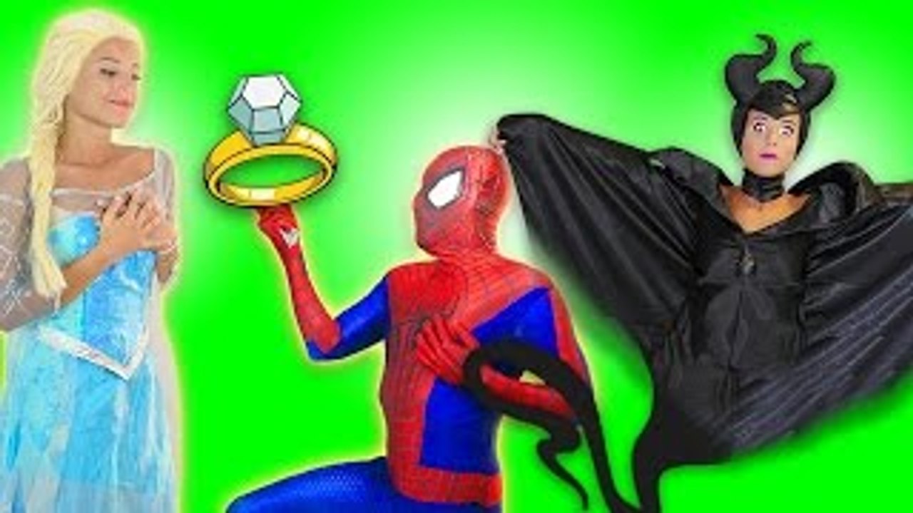 Spiderman & Frozen Elsa Wedding Party Pink Spidergirl - Fun Superhero in Real life