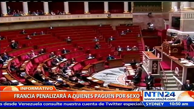 Francia multará con 1.500 euros a quienes paguen por sexo a fin de combatir el proxenetismo