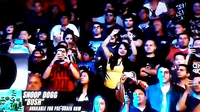 Wwe Snoop dog inducted to the wwe hall of fame fight with Hulk hogan