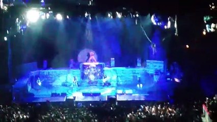 Iron Maiden( fear of the dark) live in Chicago at the United center