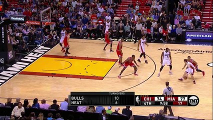 Le dunk hallucinant de Josh Richardson face aux Bulls