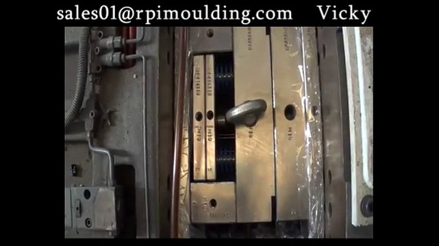 China plastic injection molding company for custom molded parts