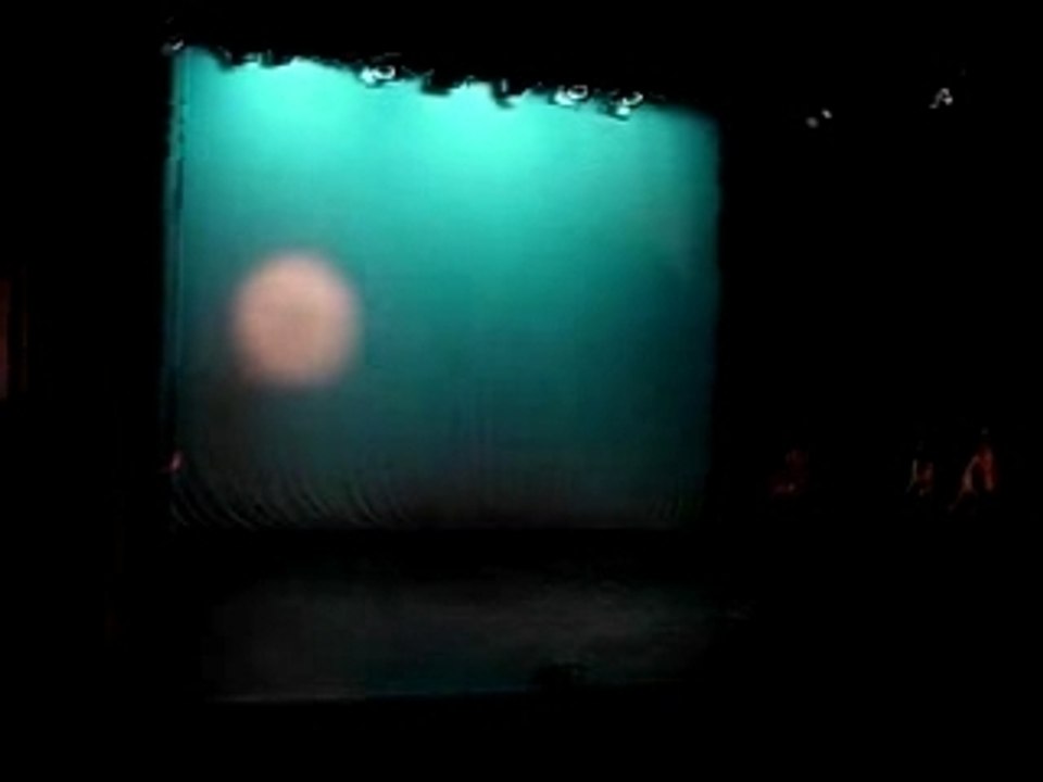 SPECTACLEDEDANCEMAUD