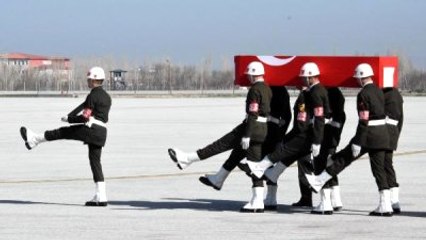 Hakkari'de Kalp Krizi Geçiren Asker Şehit Oldu