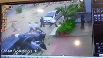 An Anti Fight In Beauty Parlor, Men Came And Fight Video 2