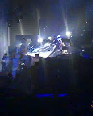 Justin Bieber fait une grosse chute sur scène à Kansas City