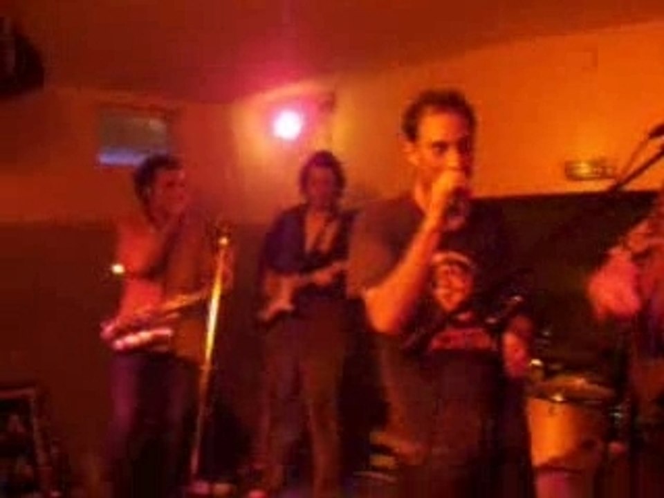Trafico en concert Kalakuta
