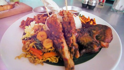 Sensasi Bersantap di Dalam Bus ala Locale24