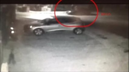 Çaldıkları Otomobilleri Sahiplerine Satan Hırsızlar Yakalandı