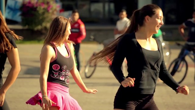 Zumba con Cass Aragon - Traketeo Nene Malo
