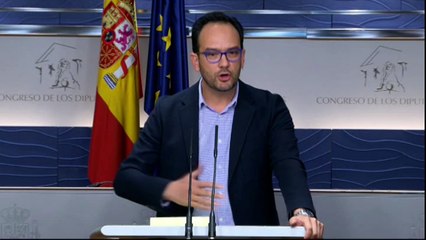 Hernando acusa a Podemos de "cerrar la puerta al cambio"