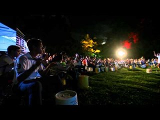 Luna llena de tambores / Alexander Santamaría