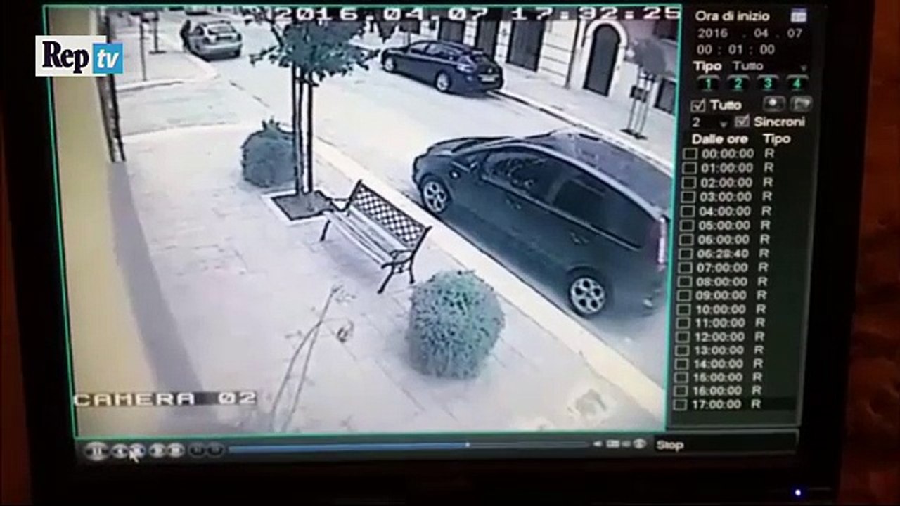 San Ferdinando di Puglia, crolla palazzina bambino si salva per miracolo