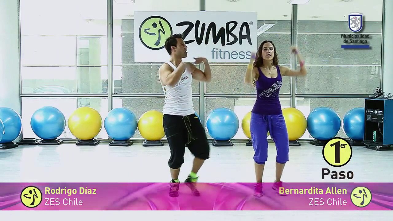 Zumba Primer Flash Mob en Chile cancion   Sube las manos pa`arriba