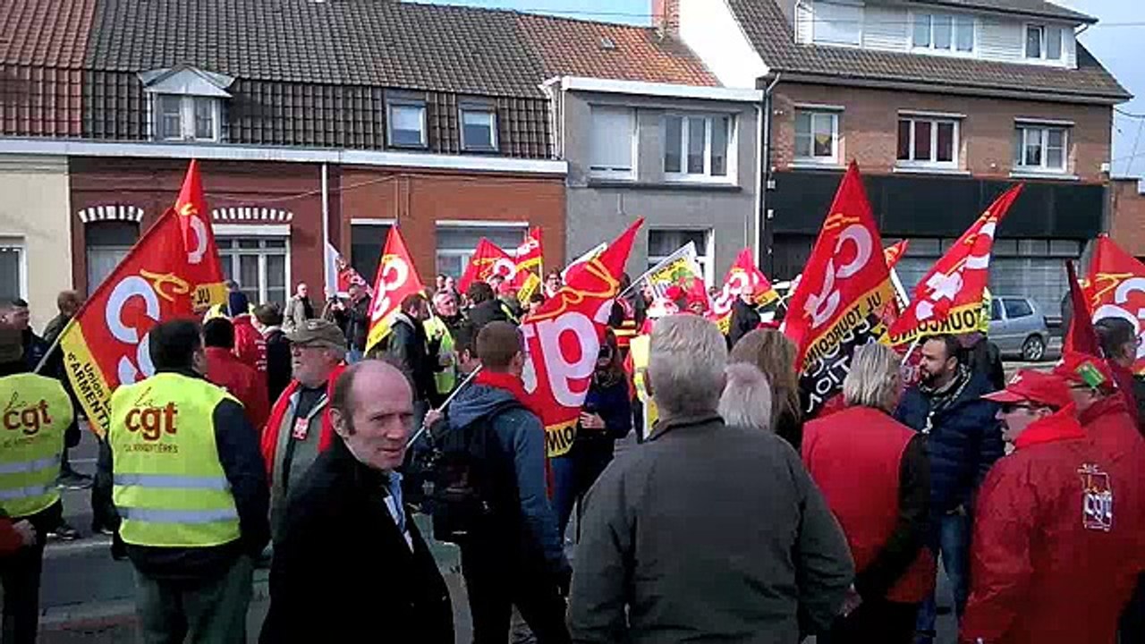 Fonderies du Nord: les trois salariés grévistes réintégrés après une forte mobilisation à Hazebrouck