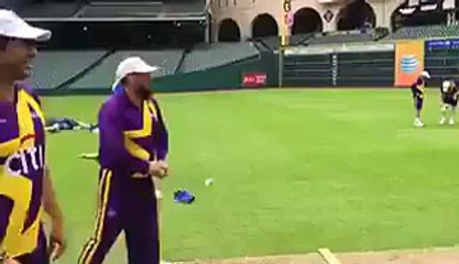 Wasim bhai Shoaib Akhter ki class letay huay