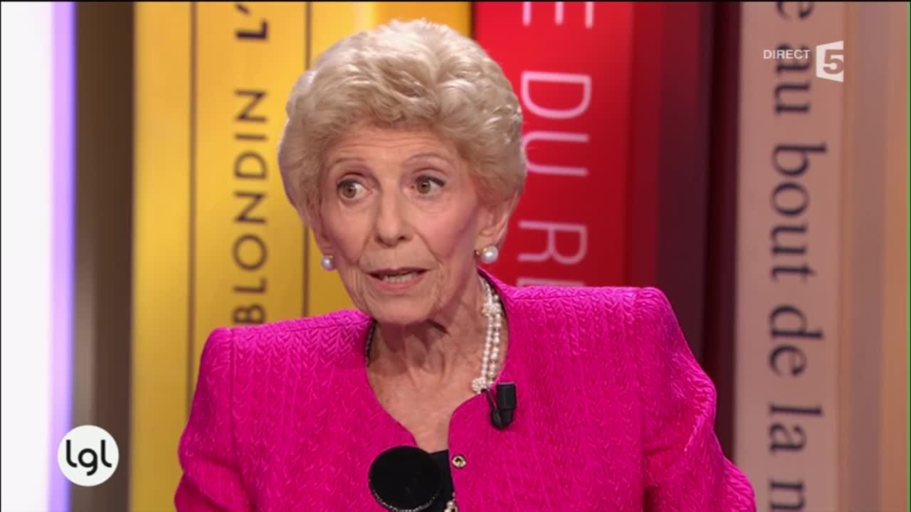 Mariette Darrigrand nous fait voyager dans la chair des mots.