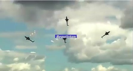 in russhia during air show helicopter crashed.