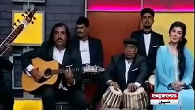 تڑپنا بھی ہمیں آتا ہے، تڑپانا بھی آتا ہے ریحام خان کا پروگرام خبردار میں نصیر بھائی کو گانے چیلنج