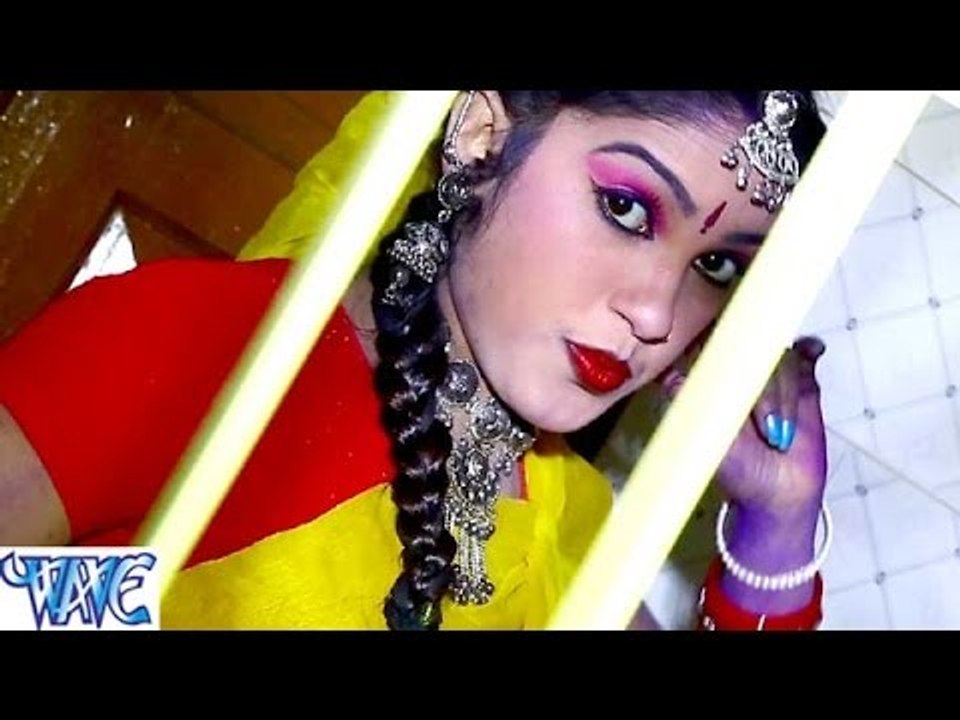 होली में पुआ चिखा द सडूआइन - Lahar Luta Holi Me - Saurabh Singh - Bhojpuri Hot Holi Songs 2016 new