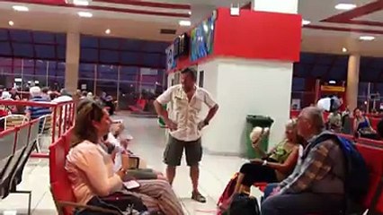 Cuba:Video revela la falta de condiciones en el Aeropuerto Internacional José Martí.