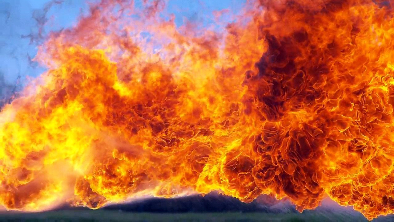 YES: 50-Ft Flamethrower In Ultra Slow Motion, High Def