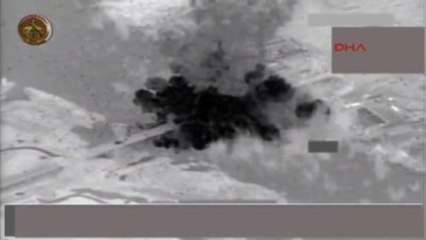 ABD Uçakları Musul'da Işid'in Kullandığı Köprüyü Bombaladı