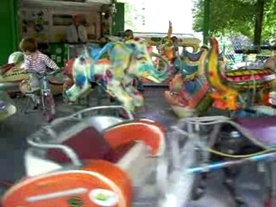 tour de manège au parc de choisy