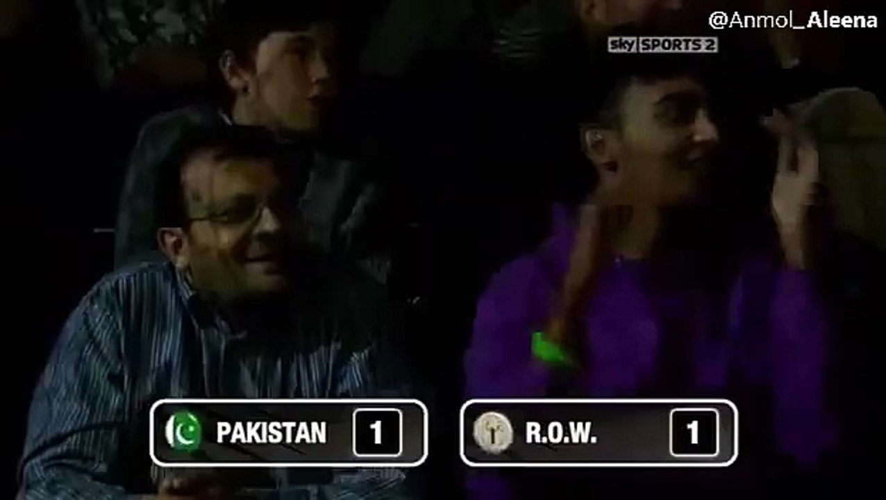 What a throw by Shoaib Akhtar!
