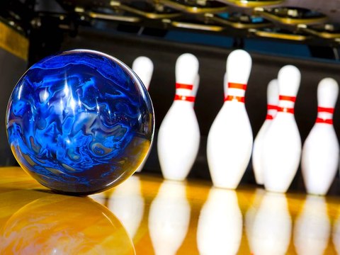 Top 5 Bowling Alleys Across America