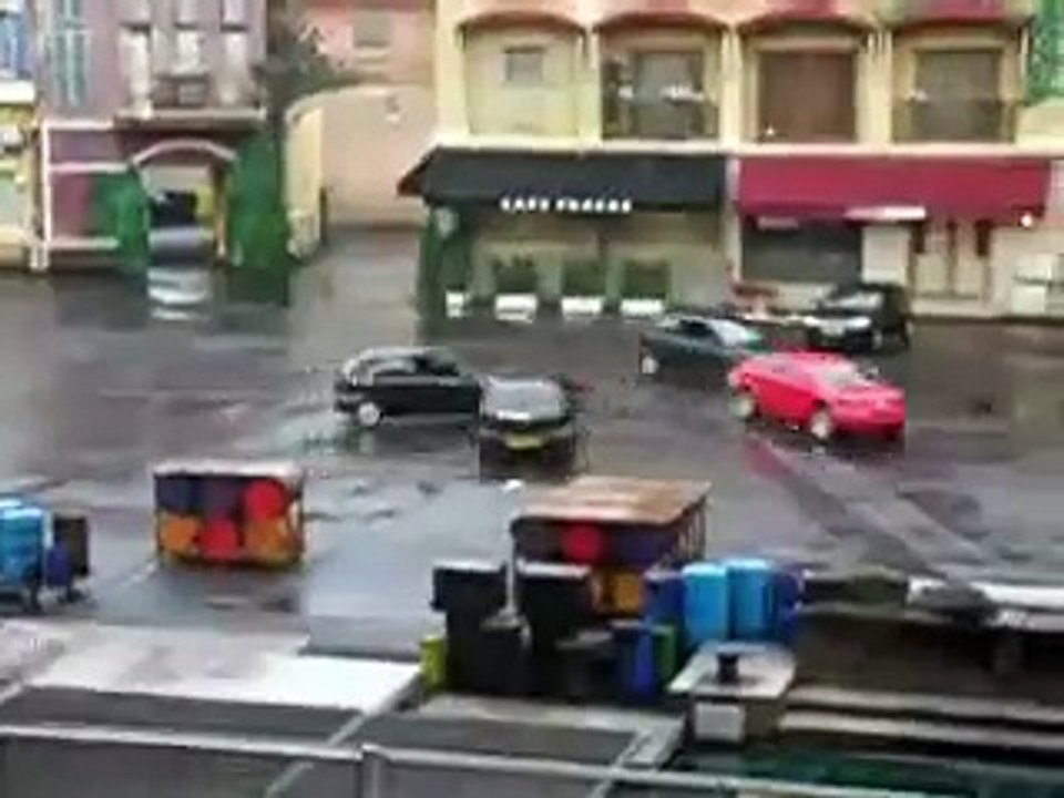 Cars dancing in opera show Carmen