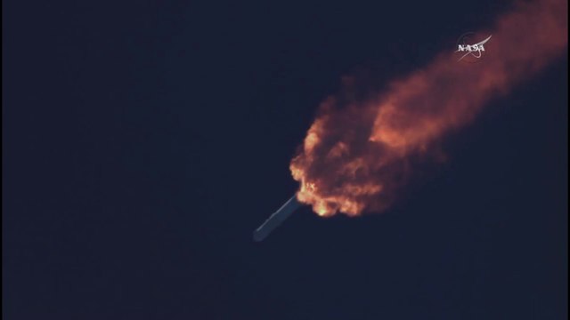 Launch Replays of SpaceX Falcon 9 Rocket with Dragon CRS-8