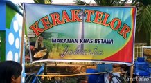 kerak telor di pasar wadai ramadhan banjarmasin