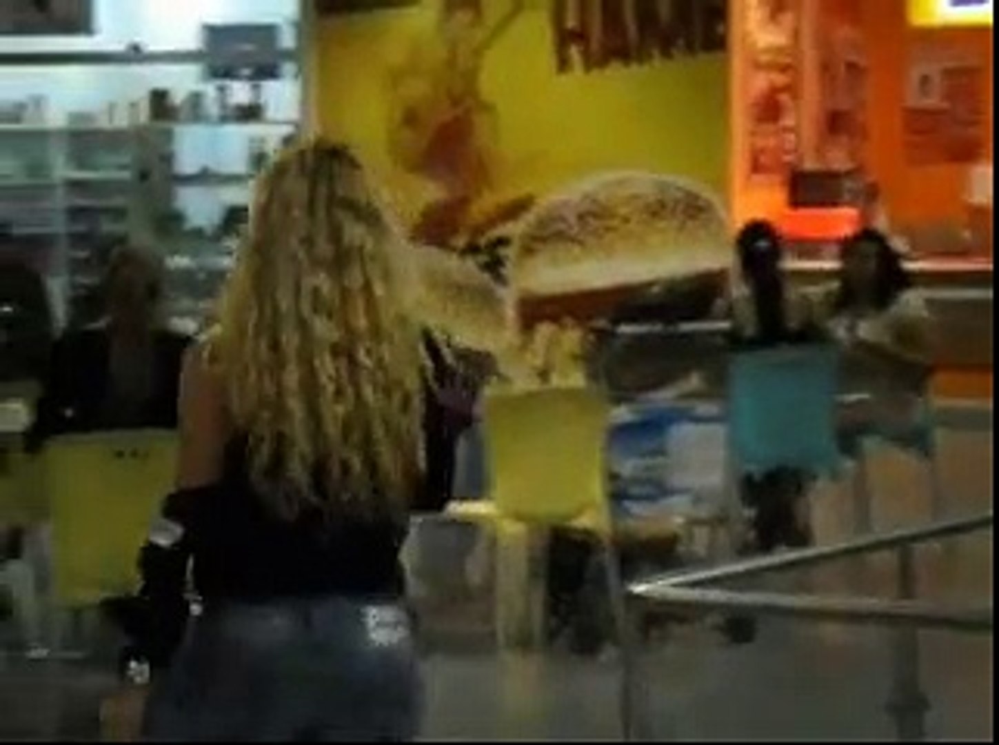 Garota Safada No Aeroporto