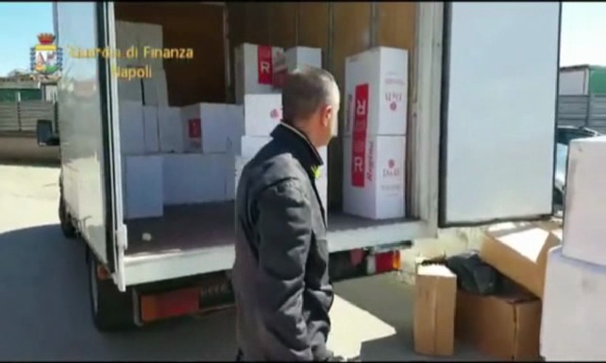 Napoli - sequestro 8.000 kg di sigarette di contrabbando: 5 arresti