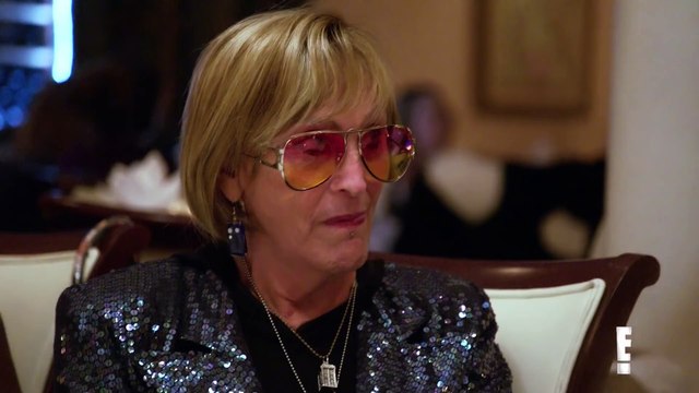 I Am Cait | Kris Jenner and Caitlyn Go to Dinner With Friends | E!