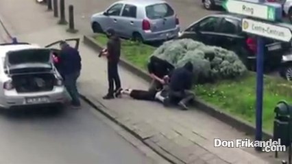 Télécharger la video: Paris terror suspect Mohamed Abrini arrested in Anderlecht, Belgium.