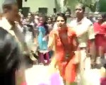 Hindu Girls Protest in Bangalore College against wearing Hijab in college premises
