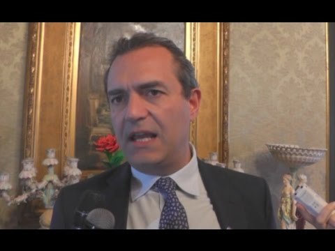 Napoli - Referendum Trivelle, de Magistris: Votare Sì contro le oligarchie (08.04.16)