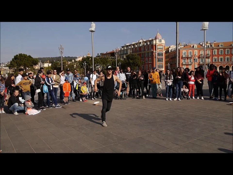 Spectacle de rue à nice le 08.04.2016