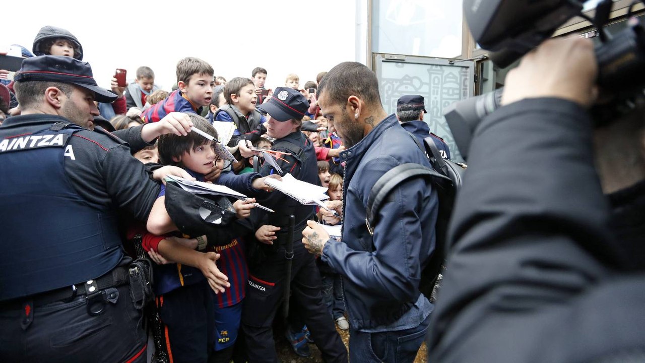 FC Barcelona arrives in San Sebastian to face Real Sociedad