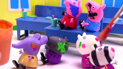 Peppa Pig in Classroom learn colours with bath paint toy