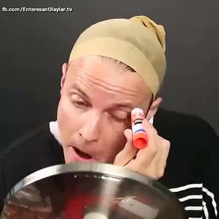 Beyler Dikkat ! Peşinden koştuğunuz kızlar fake çıkabilir =D