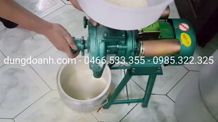 Nghiền gạo bằng máy nghiền bột đa năng