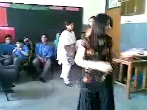 cute pakistani girl dancing in a lahore punjab university