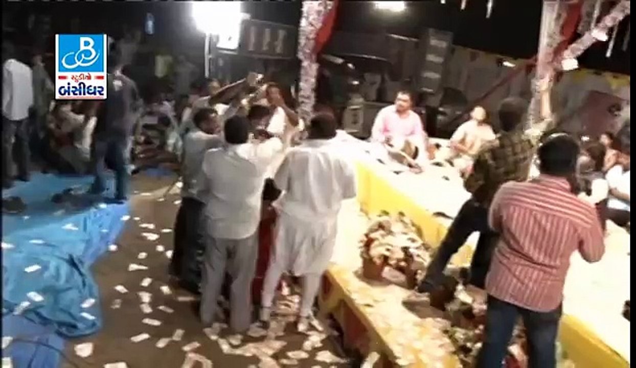 gujarati live music show dayro 2016 by umesh barot 12