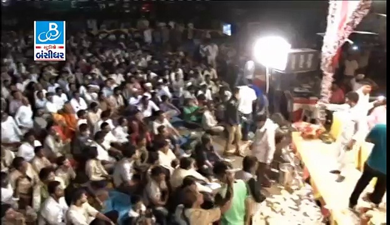 gujarati live music show dayro 2016 by umesh barot 40