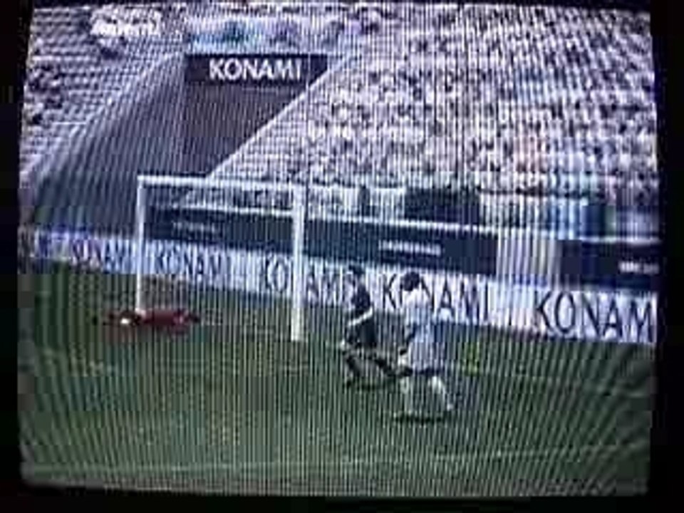 PES 5, but de 40 mètres!