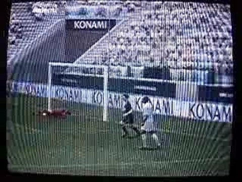 PES 5, but de 40 mètres!