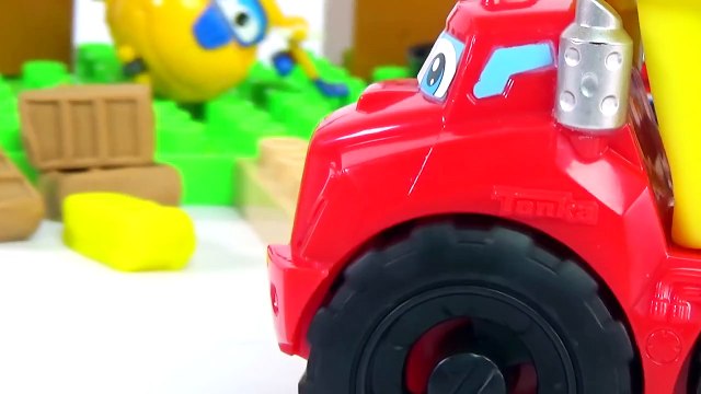 Peppa Pig e George Pulam Onde Não Deveriam! Em Português. Novelinha Brinquedos Peppa Pig